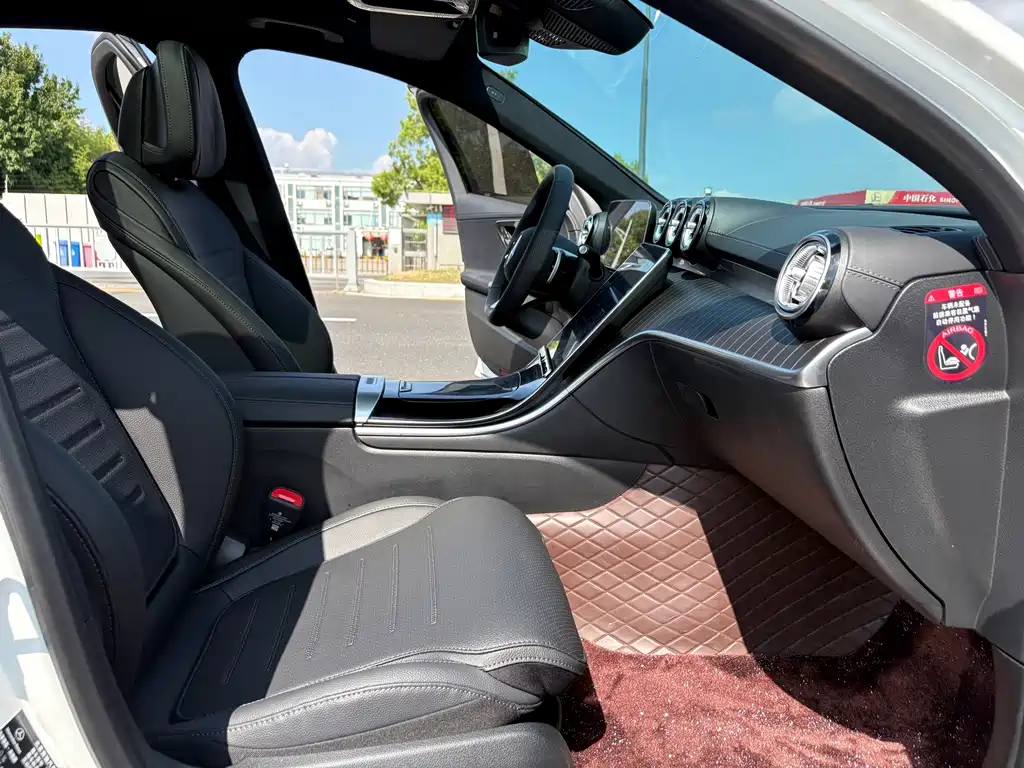Mercedes-Benz C-Class — миниатюра 10