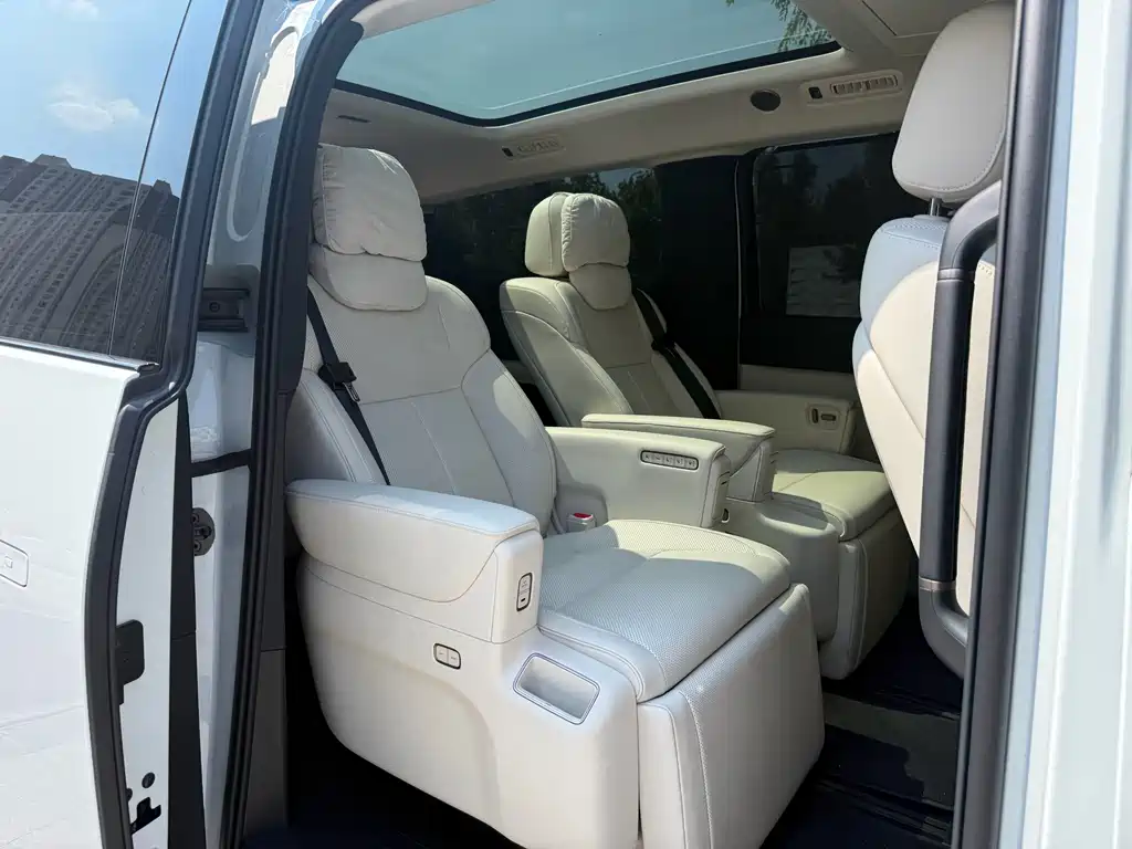 Li Auto Li MEGA — миниатюра 9
