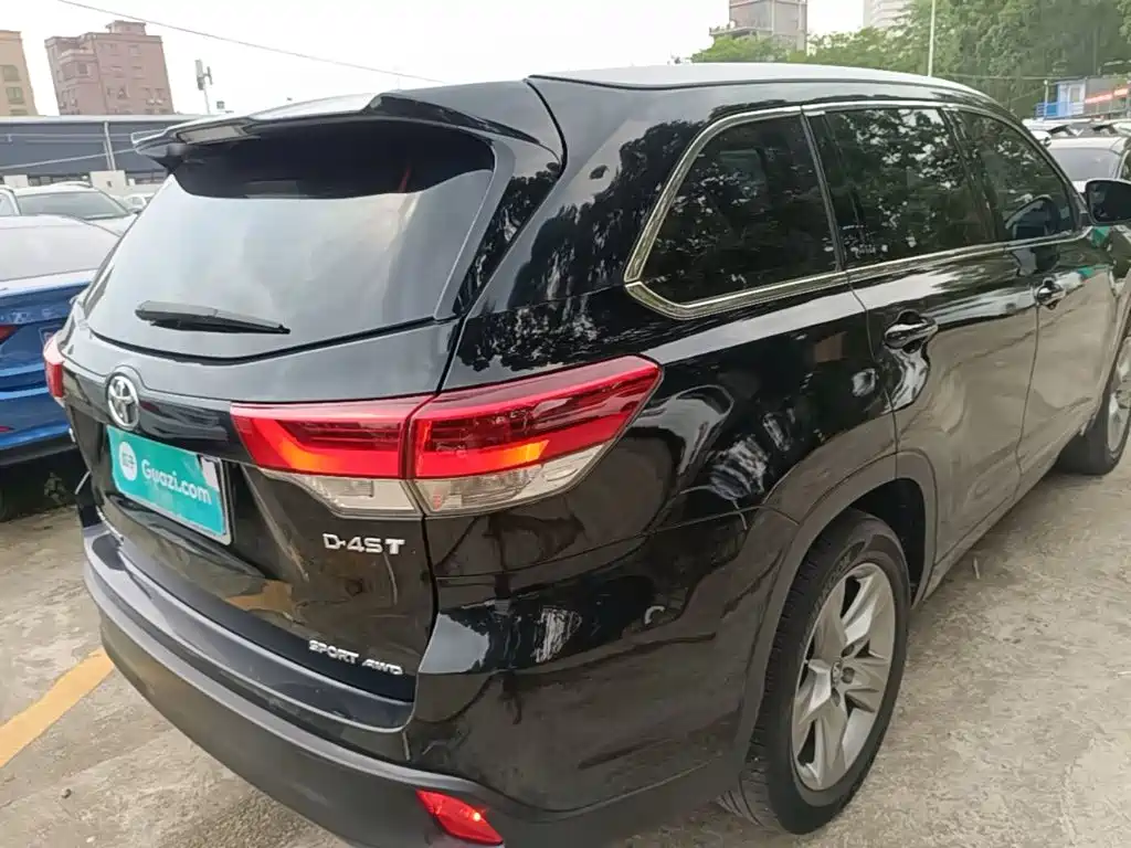 Toyota Highlander — миниатюра 7