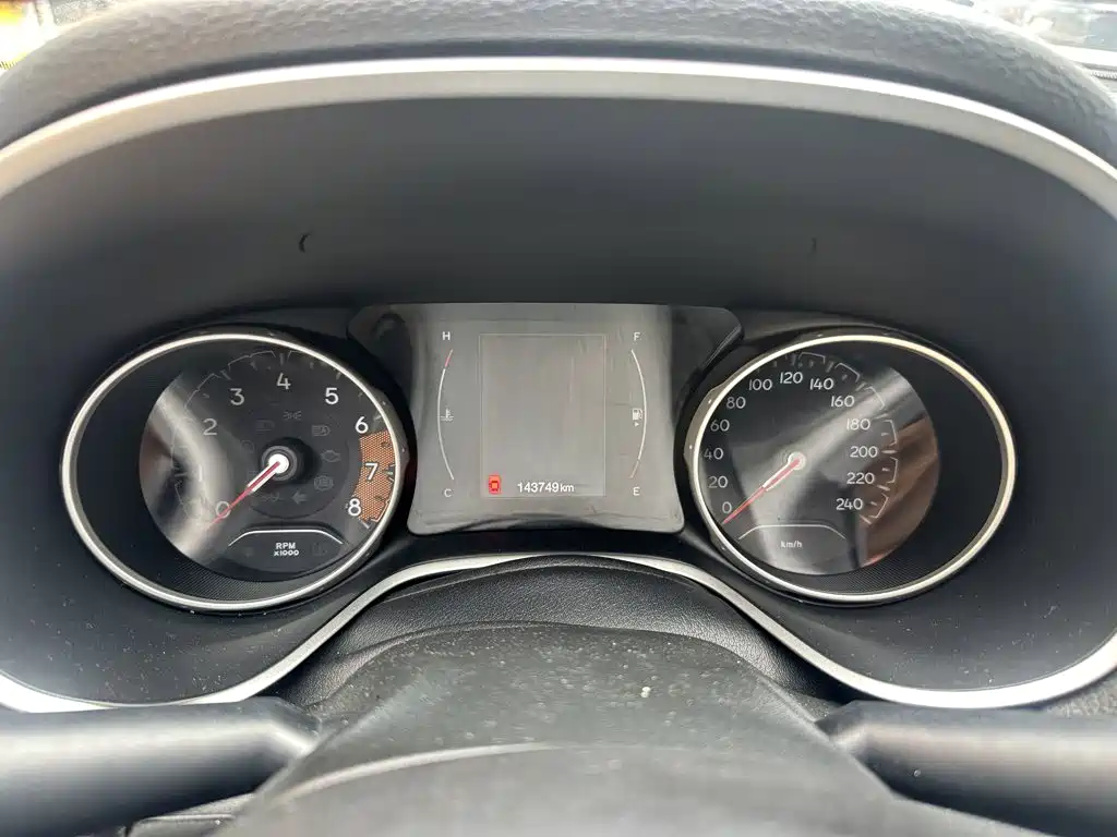 Jeep Compass — миниатюра 12