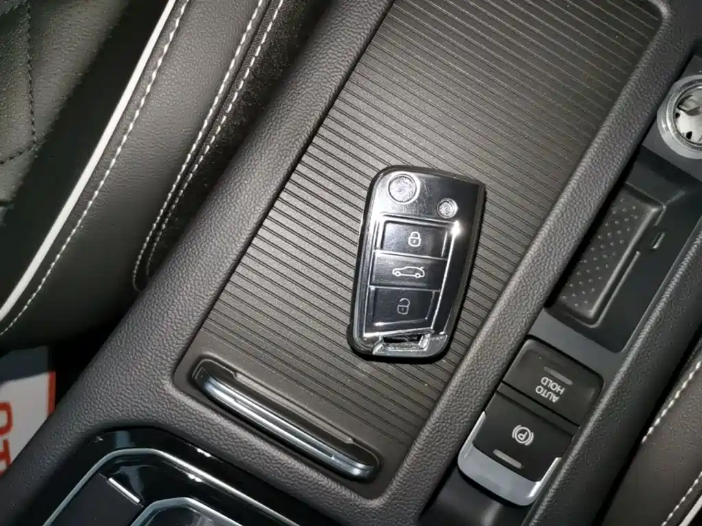 Volkswagen Magotan PHEV — миниатюра 9