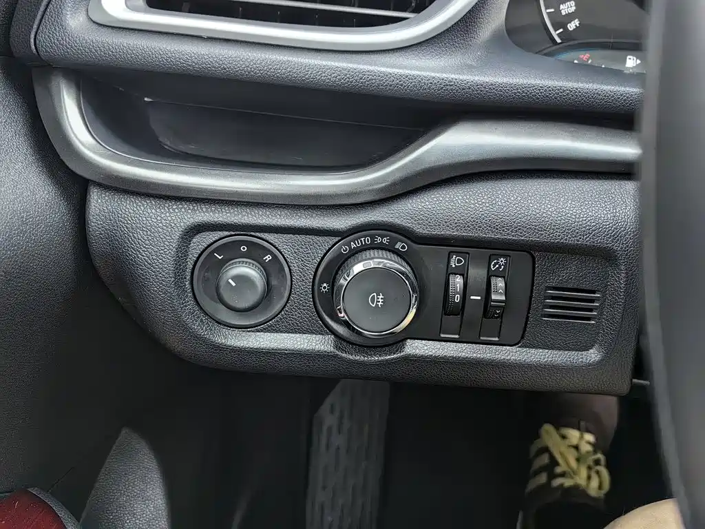 Buick Excelle — миниатюра 21