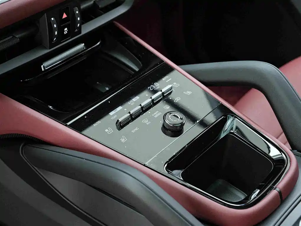 Porsche Cayenne — миниатюра 11