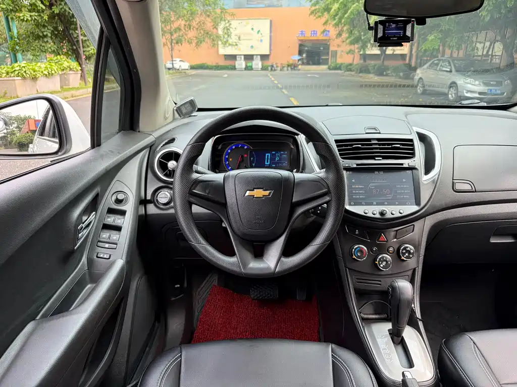 Chevrolet Trax — миниатюра 13