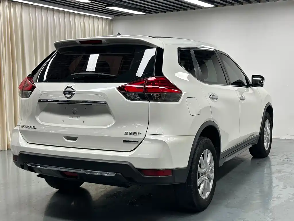Nissan X-Trail — миниатюра 6
