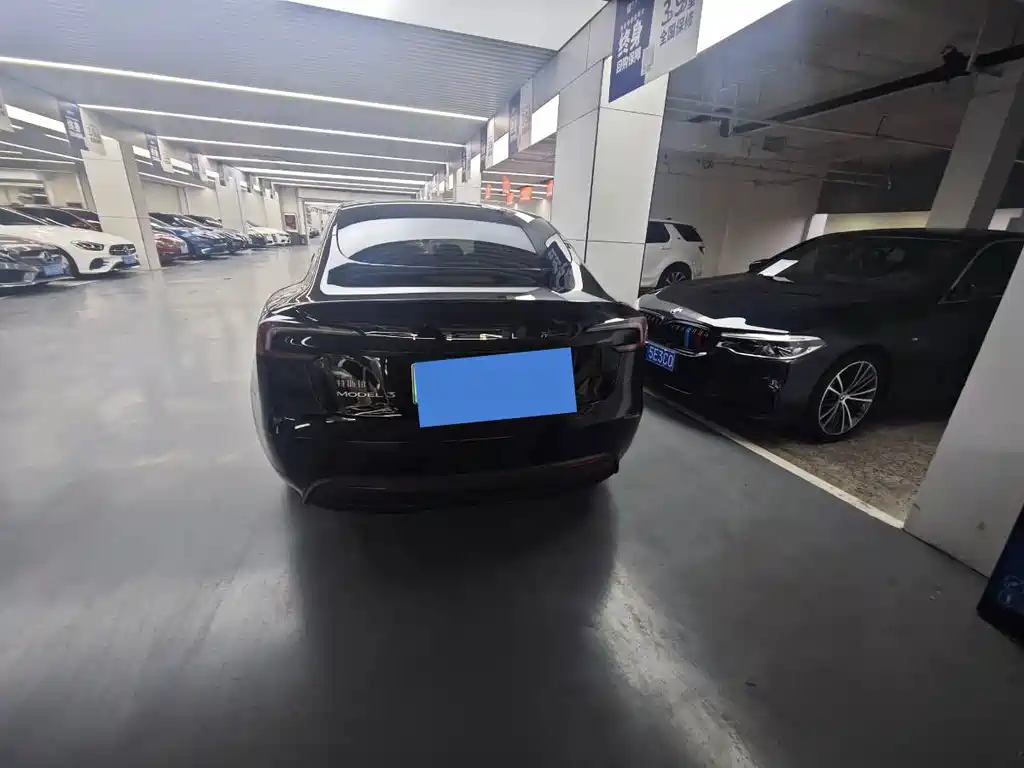 Tesla Model 3 — миниатюра 4