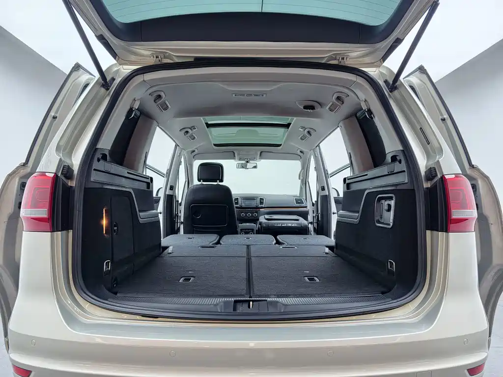 Volkswagen Sharan — миниатюра 19
