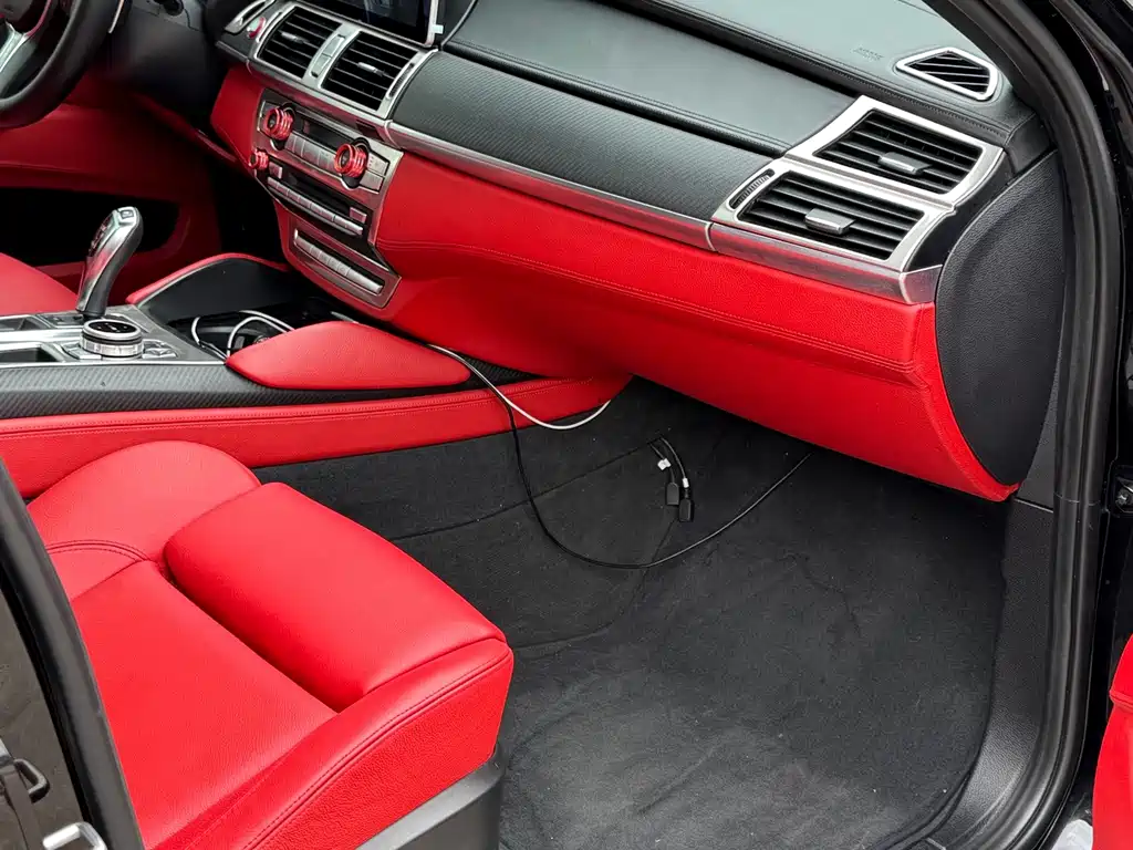 BMW X6 M — миниатюра 12