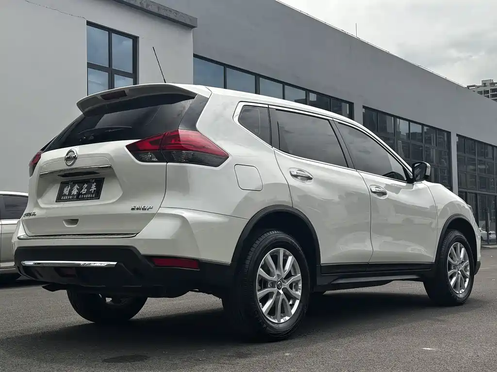 Nissan X-Trail — миниатюра 9