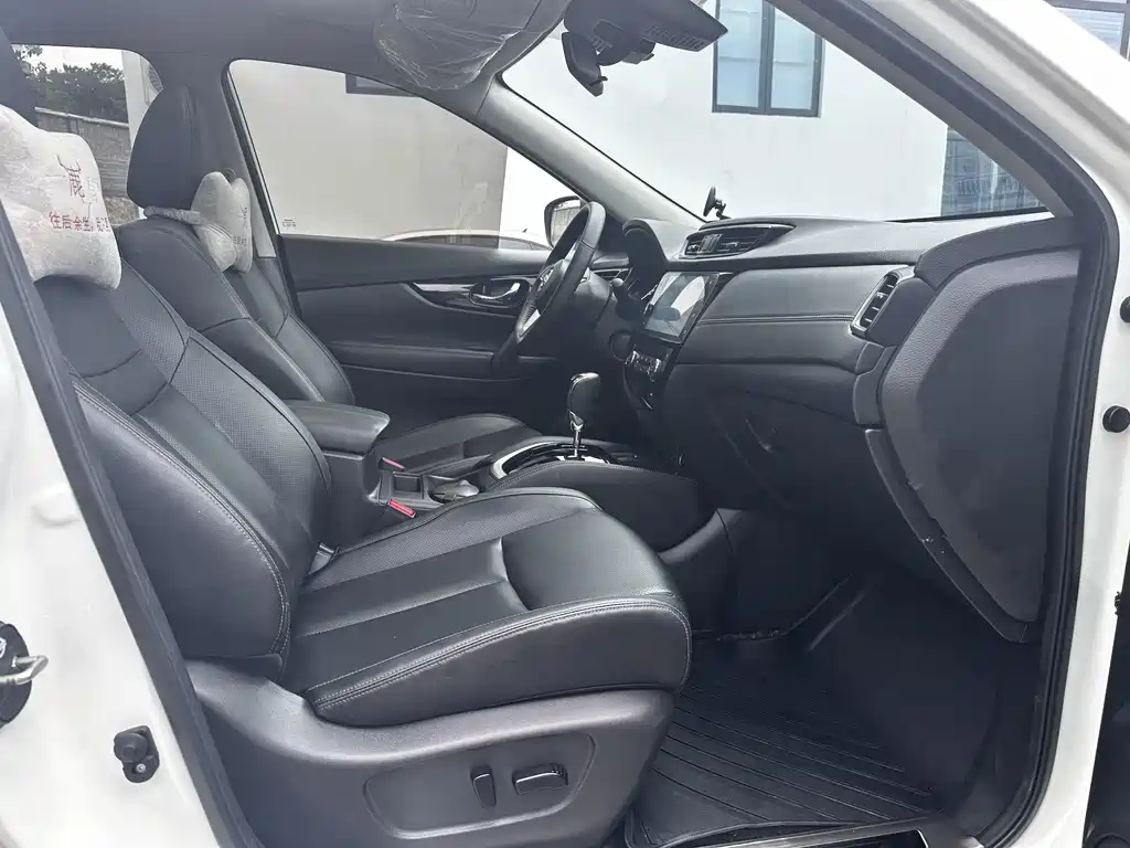 Nissan X-Trail — миниатюра 8