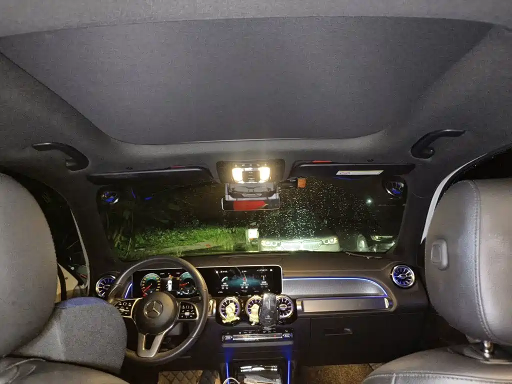Mercedes-Benz GLB — миниатюра 19