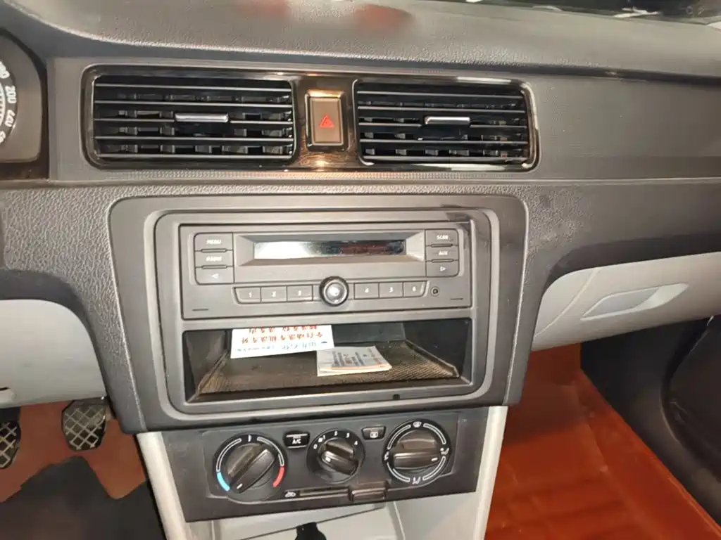 Skoda Rapid — миниатюра 13