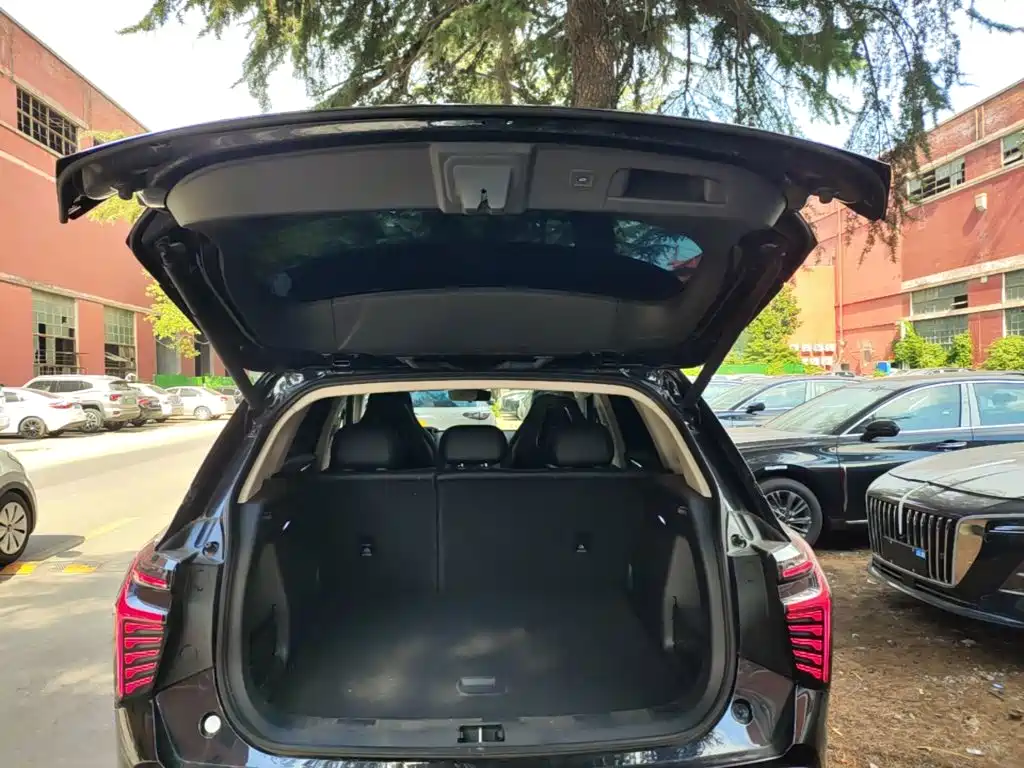 Hongqi Hongqi HS3 PHEV — миниатюра 19