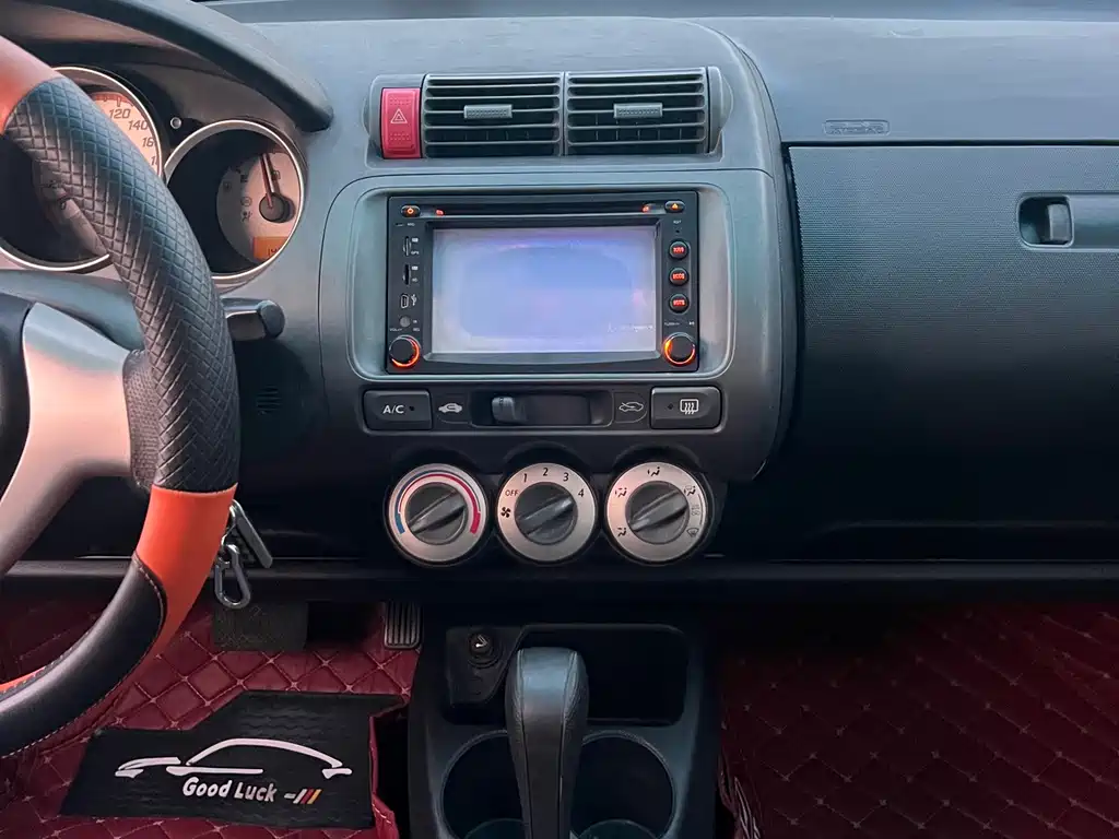 Honda Fit — миниатюра 11