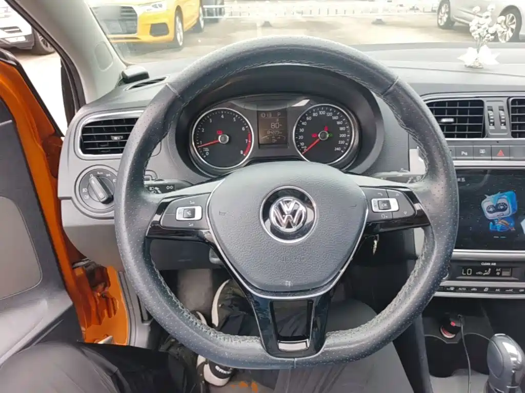 Volkswagen Polo — миниатюра 11