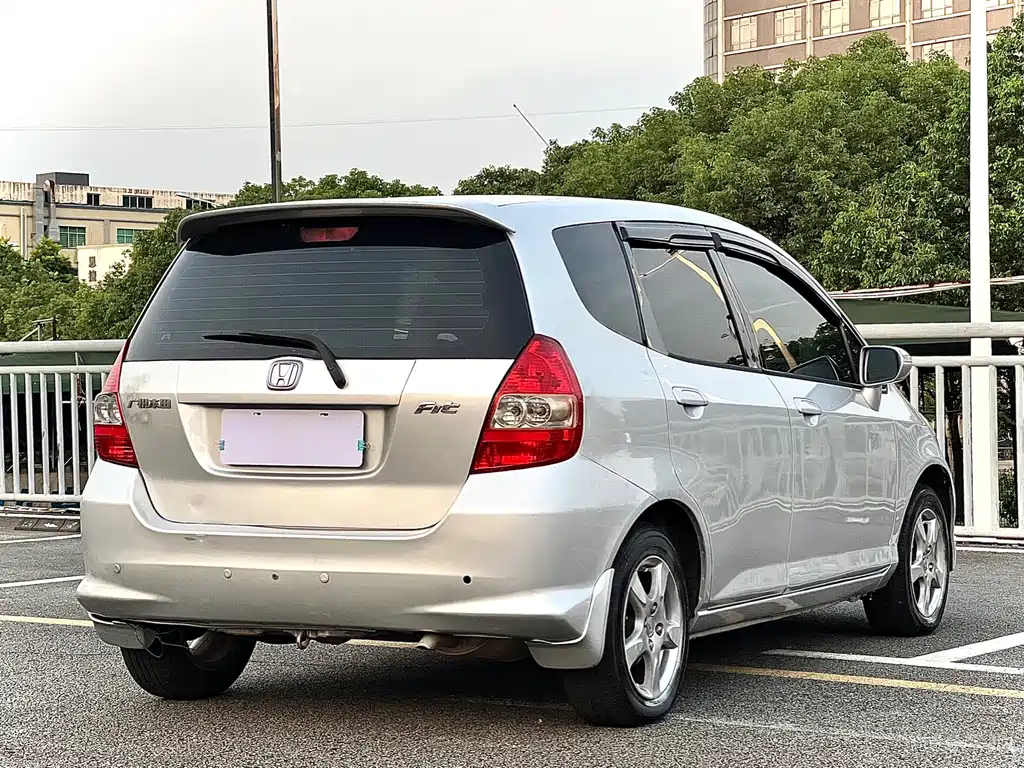 Honda Fit — миниатюра 21