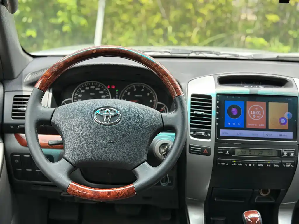 Toyota Prado — миниатюра 14