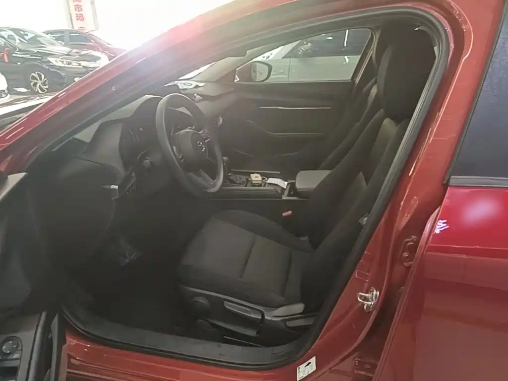 Mazda 3 Axela — миниатюра 15