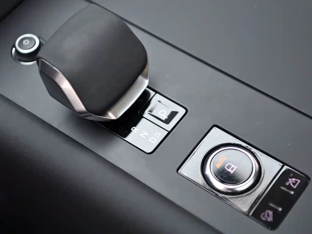 Land Rover Discovery — миниатюра 21