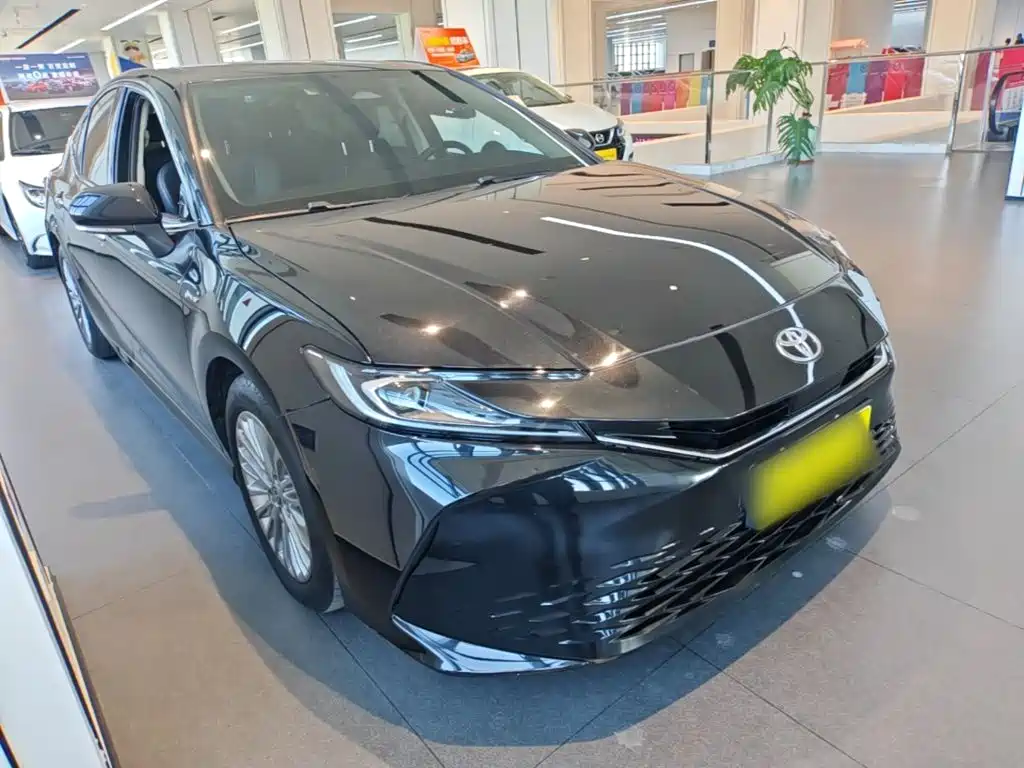 Toyota Camry — миниатюра 22