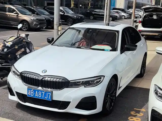 BMW  3 SERIES 2023