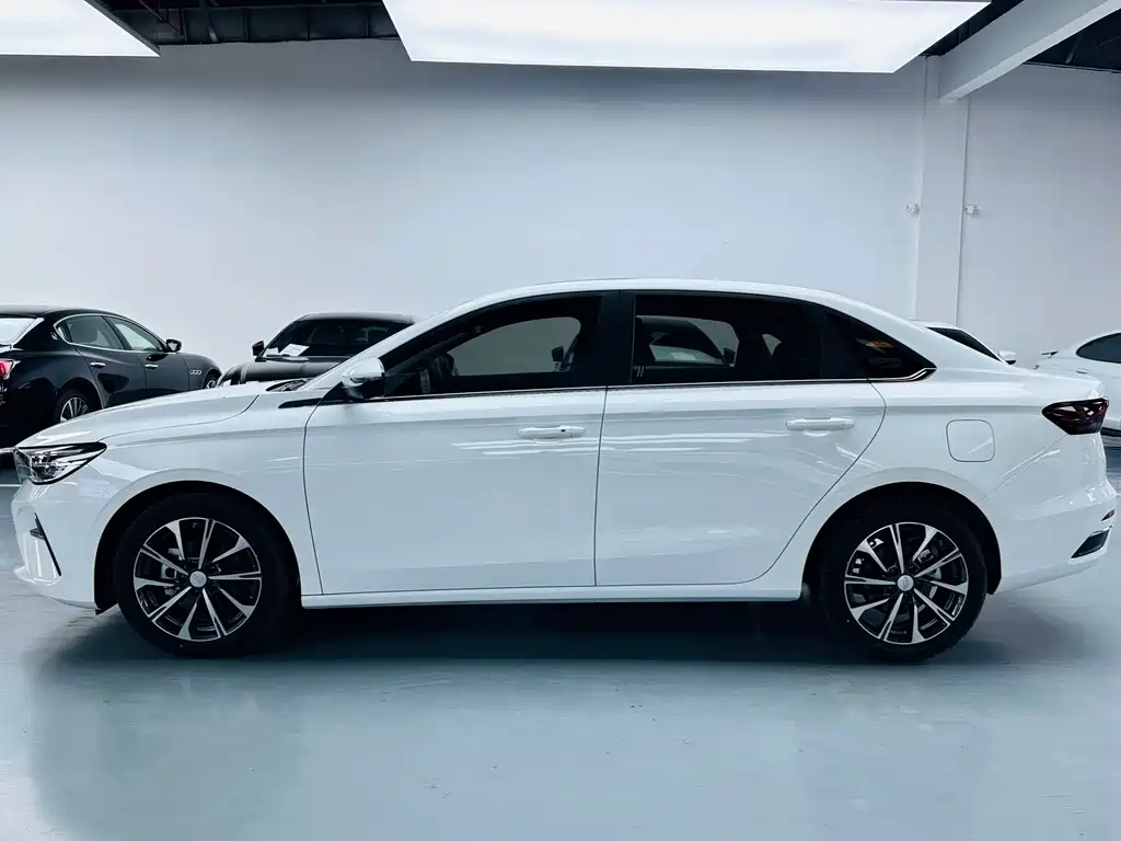 Geely Emgrand — миниатюра 9