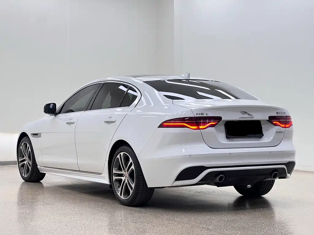 Jaguar XEL — миниатюра 4