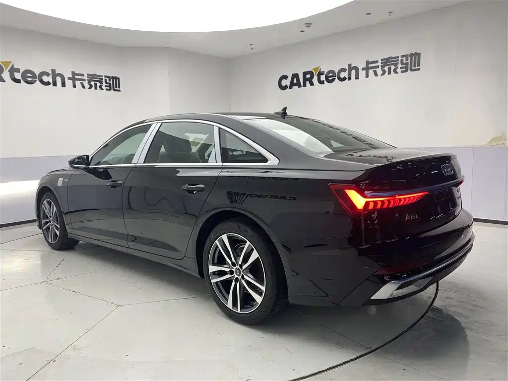 Audi A6L 2025 40 TFSI Luxury