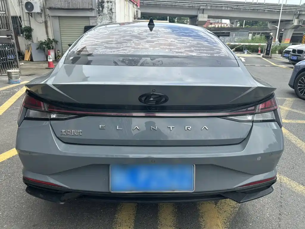Hyundai Elantra — миниатюра 13