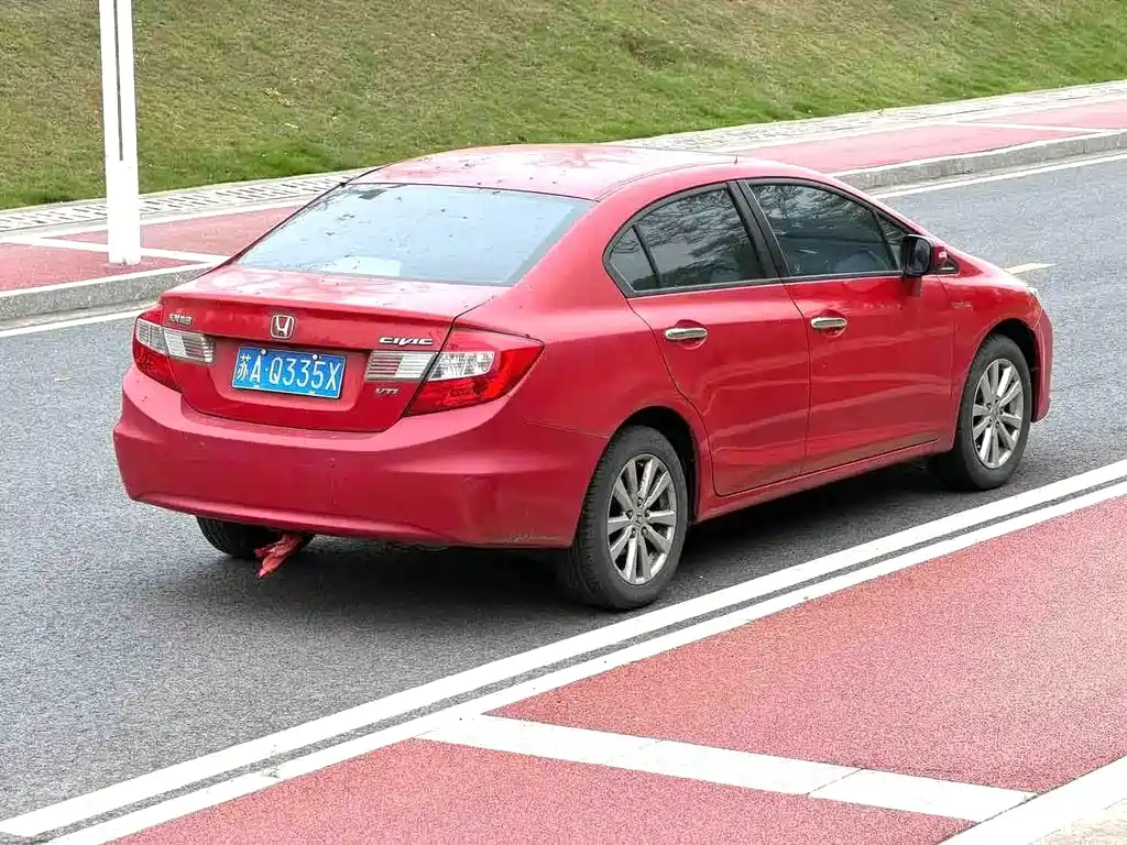 Honda Civic — миниатюра 5