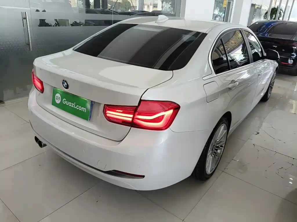 BMW 3 Series — миниатюра 7
