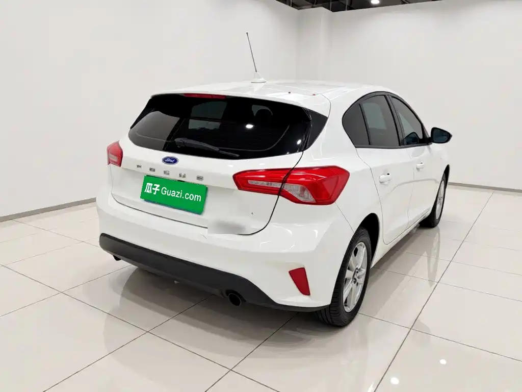 Ford Focus — миниатюра 6