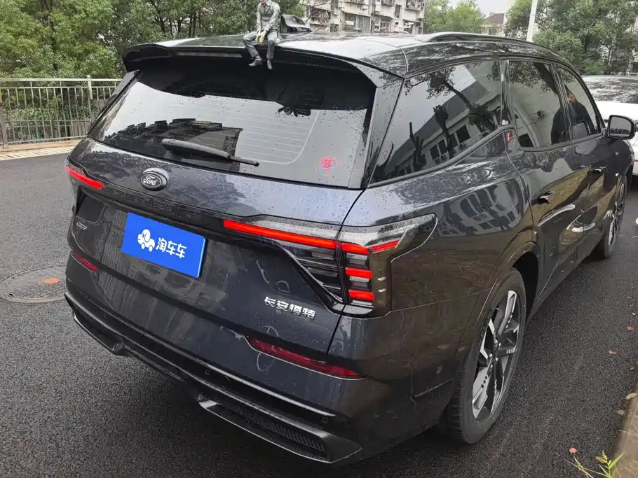 Ford Edge — миниатюра 3
