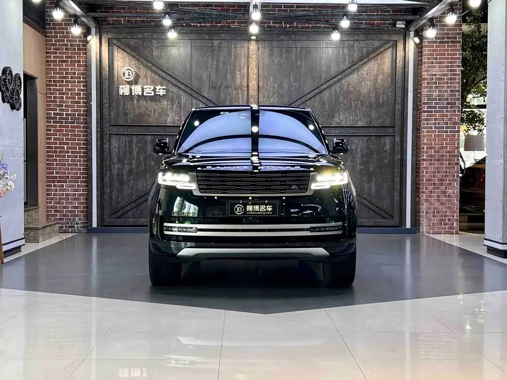 Land Rover Range Rover 2023 3.0 L6 400PS мест Long Wheelbase