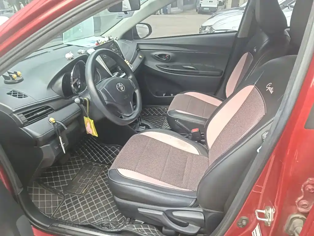 Toyota Yaris L — миниатюра 15