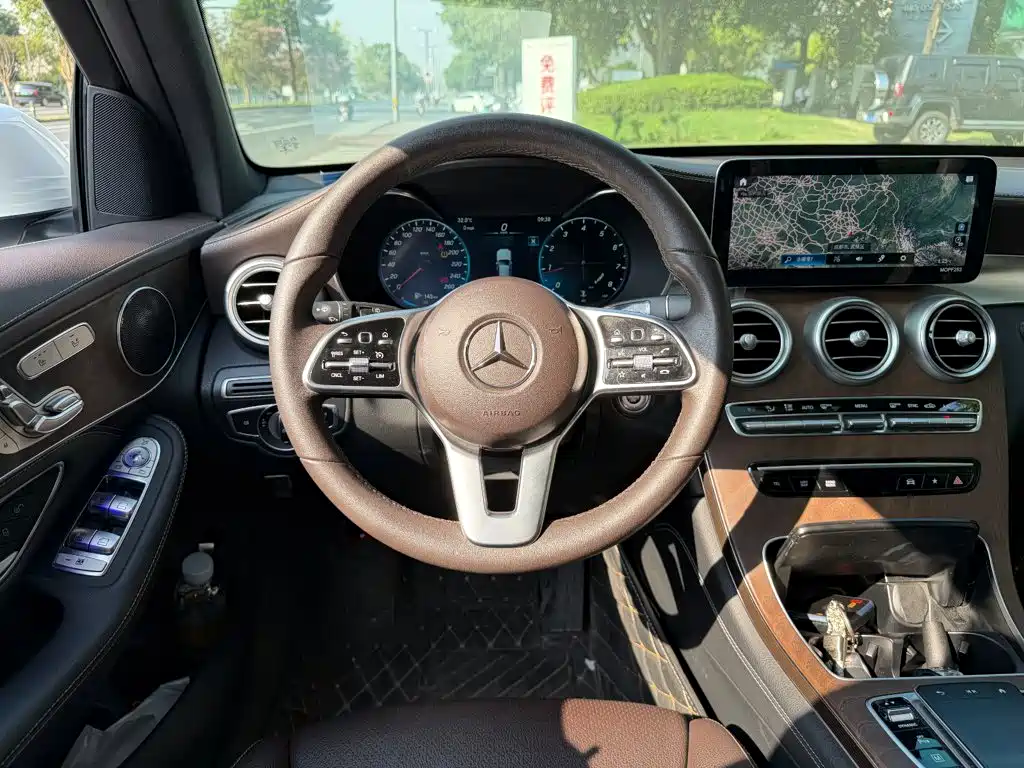 Mercedes-Benz GLC — миниатюра 14