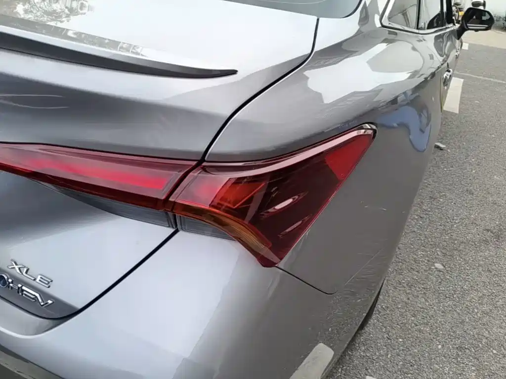 Toyota Avalon — миниатюра 8