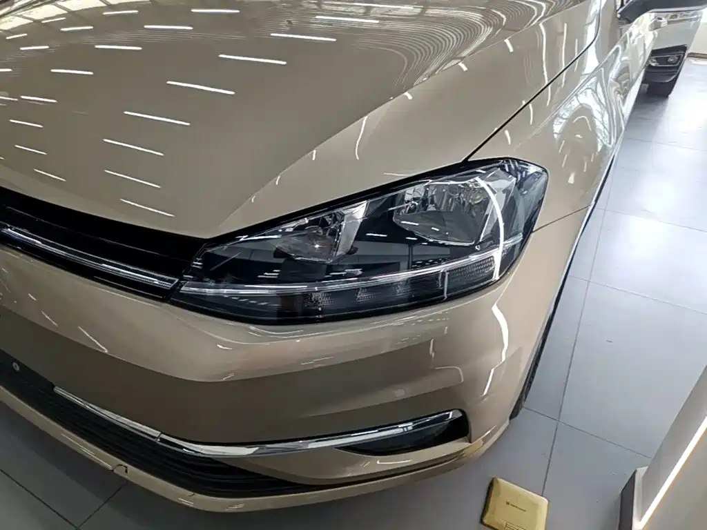 Volkswagen Golf — миниатюра 24