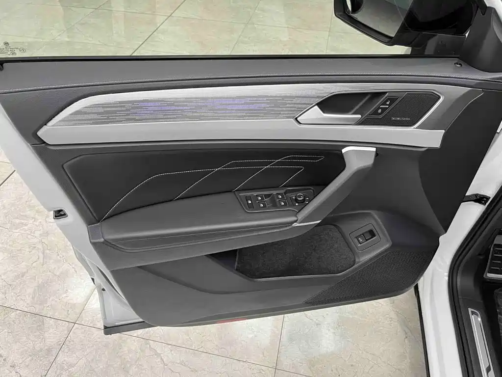Volkswagen X — миниатюра 15