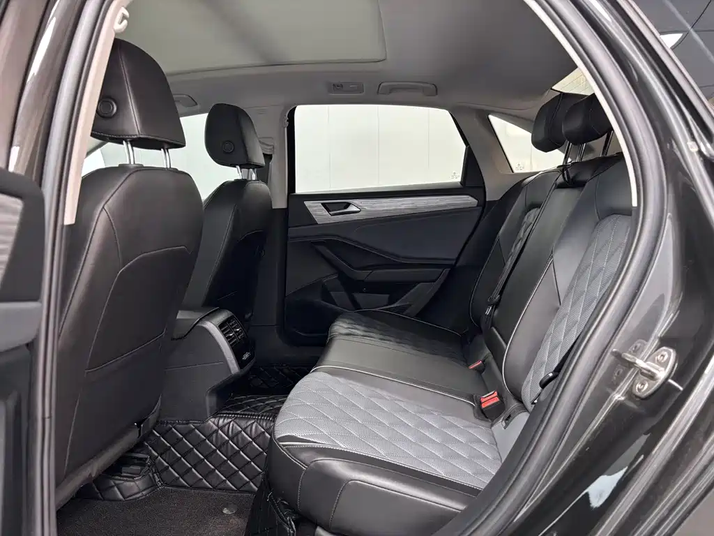 Volkswagen Sagitar — миниатюра 5
