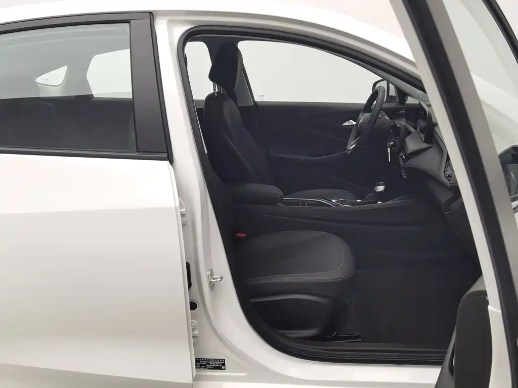 Buick Verano — миниатюра 23