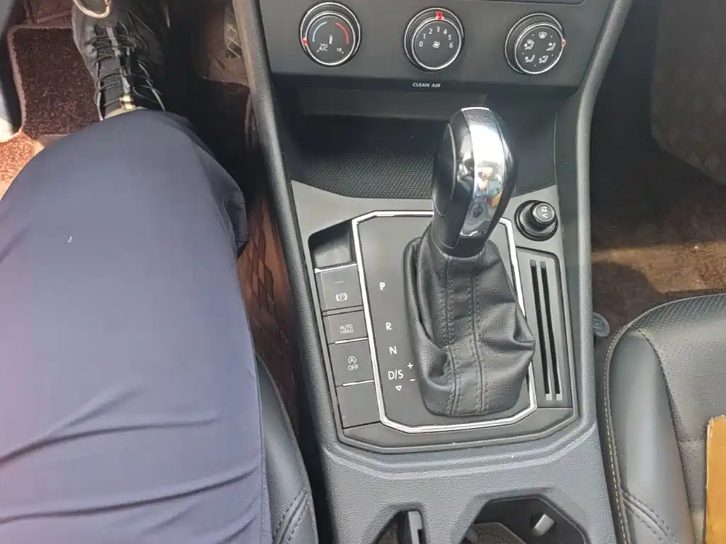 Volkswagen Lavida — миниатюра 14
