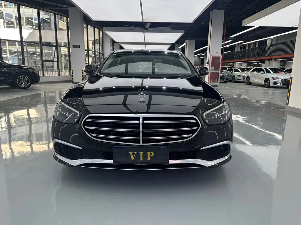 Mercedes-Benz E-Class — миниатюра 2