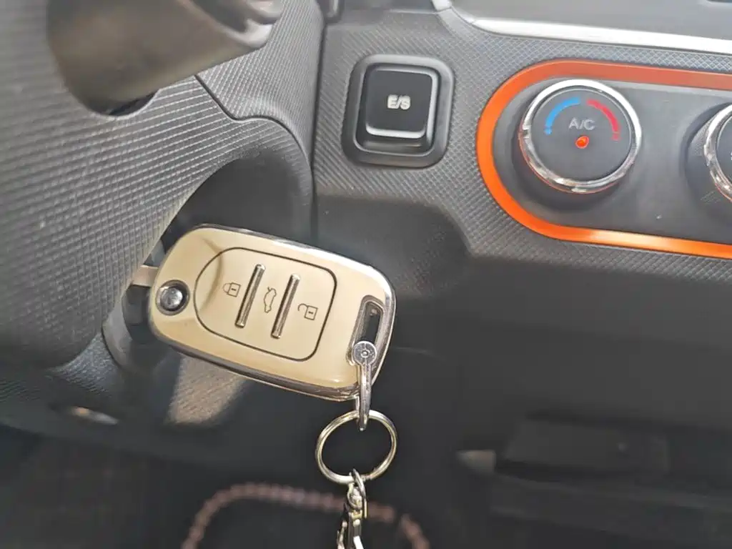 Wuling MINIEV — миниатюра 9