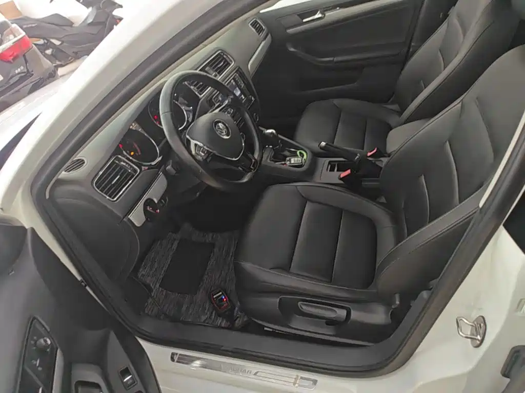 Volkswagen Sagitar — миниатюра 15