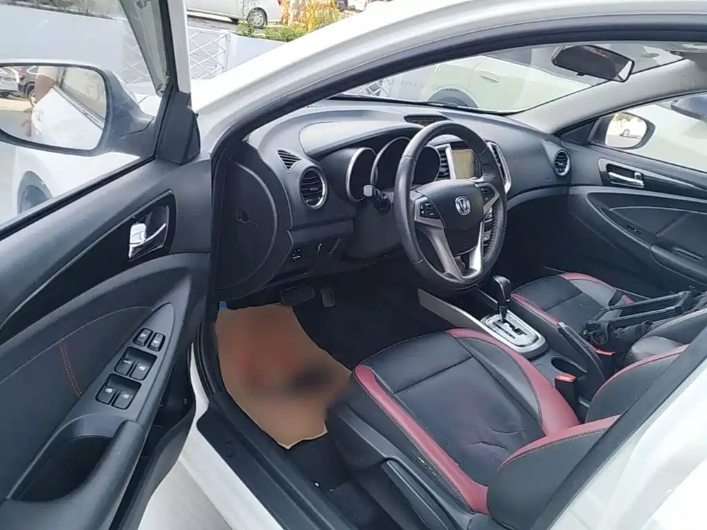 Changan Eado XT — миниатюра 12