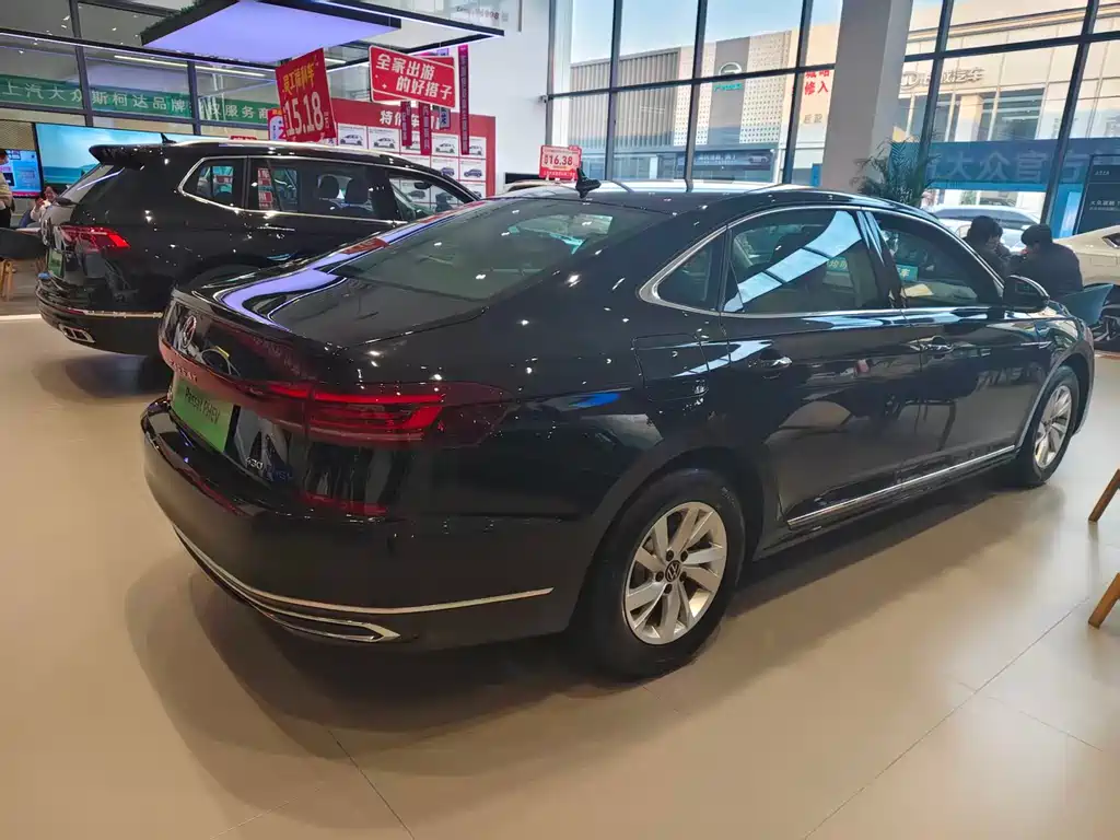 VOLKSWAGEN PASSAT NEW ENERGY