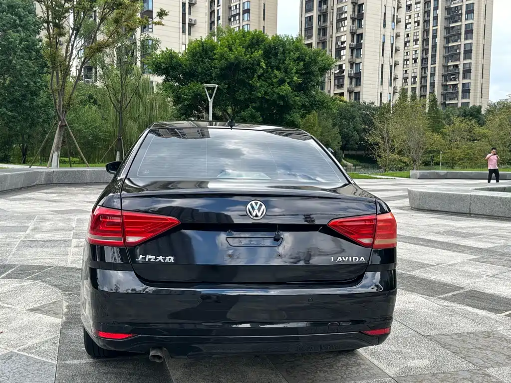 Volkswagen Lavida — миниатюра 6