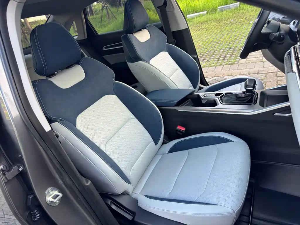Geely Emgrand — миниатюра 7