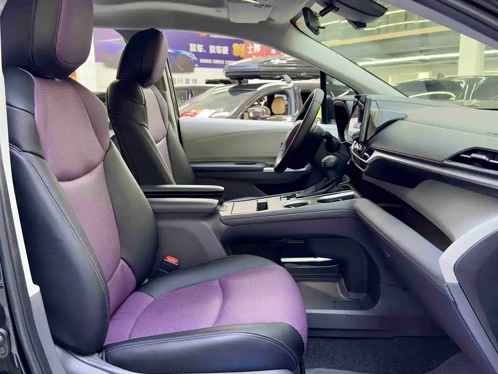Toyota Sienna 2023 2.5L Comfort